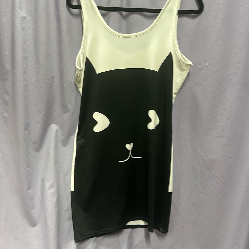 Halloween cat dress size adult large in white and black